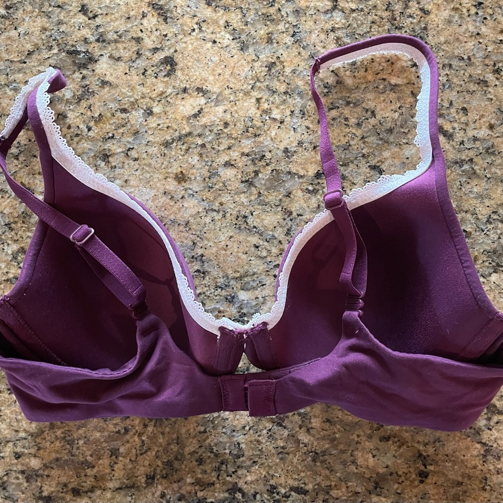 Sold - Picture 3 of 11